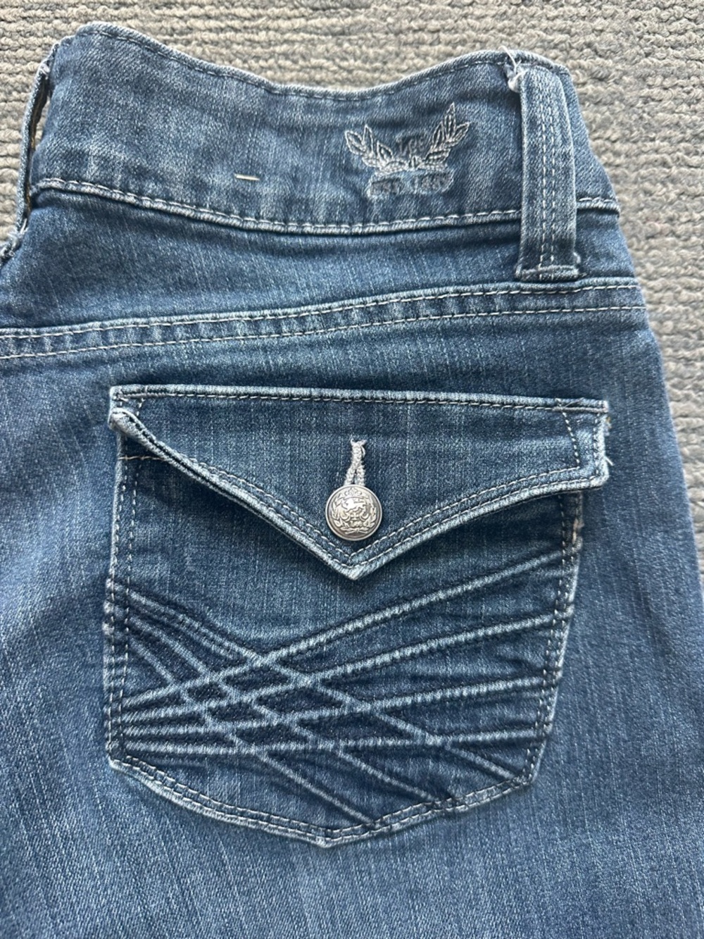 Lee Women's Blue Relaxed Fit Denim Jeans - Picture 5 of 5